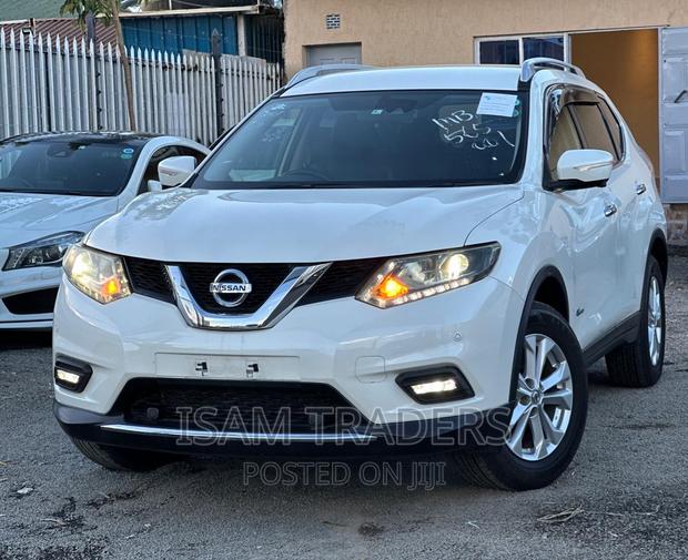 Nissan X-Trail 2016 - White SUV - Used Car Advert