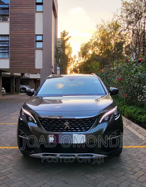 2019 Peugeot 3008 - Gray Hue: Modern and Spacious SUV