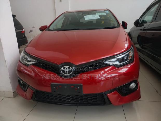 Burgundy 2017 Toyota Auris - Affordable Family Sedan