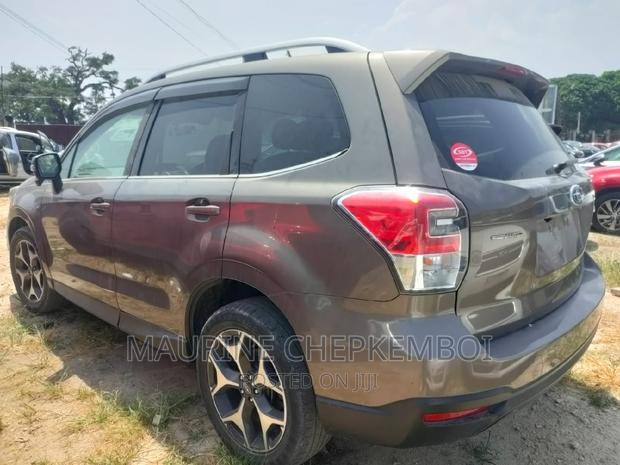Gray 2016 Subaru Forester 2.5i Premium AWD: Quality SUV for a Great Price