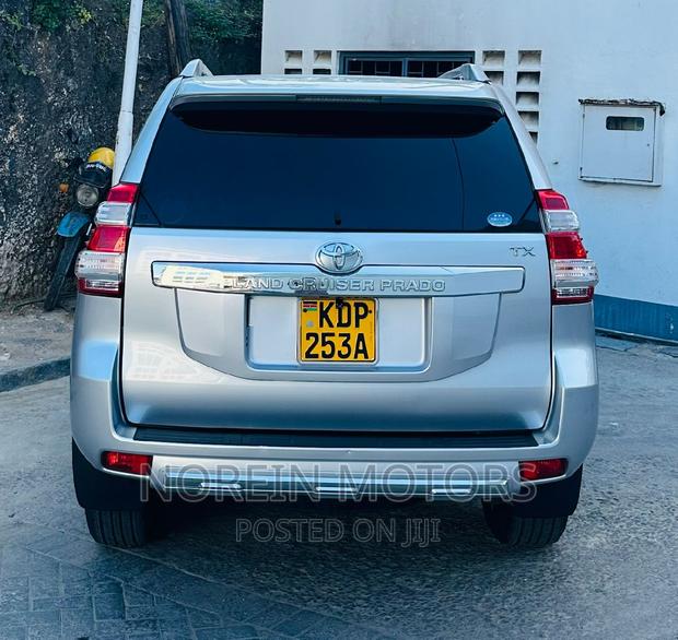 Prado Land Cruiser 2016 - Silver Edition
