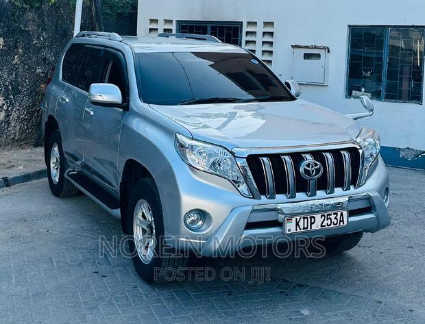 Prado Land Cruiser 2016 - Silver Edition