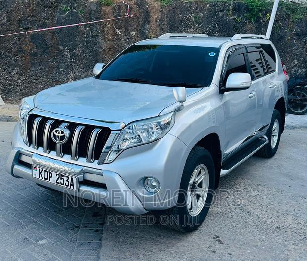 Prado Land Cruiser 2016 - Silver Edition