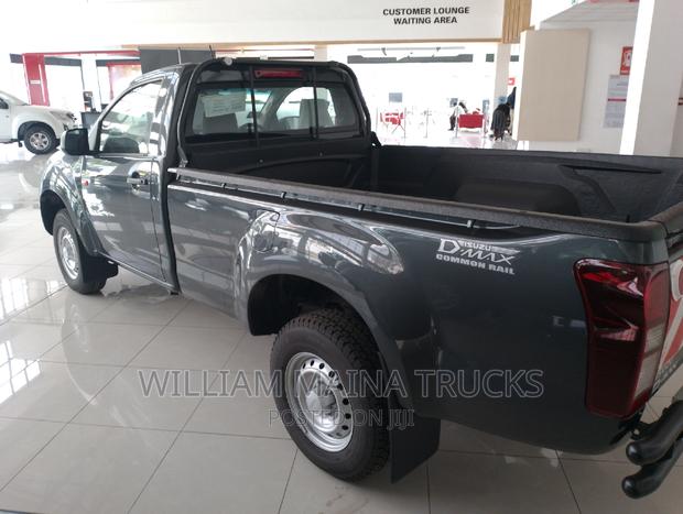 New Isuzu D-MAX 2024 Gray