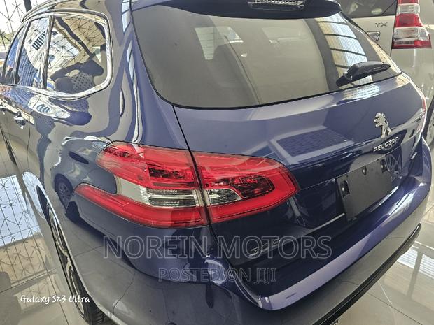 2017 Peugeot 308 Blue - Sleek Sedan with Advanced Features