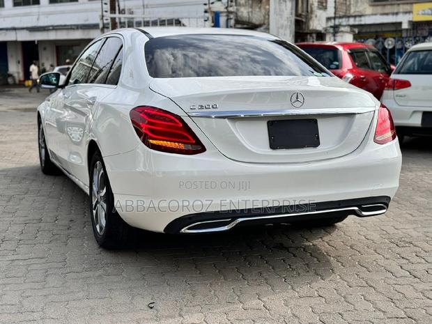 2016 Mercedes-Benz C200 Off-White - Impeccable Condition