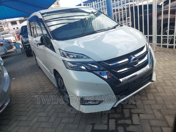 2017 Nissan Serena White, Modern Minivan with Ample Space