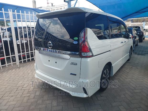 2017 Nissan Serena White, Modern Minivan with Ample Space