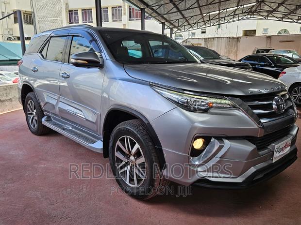 Toyota Fortuner 2017 – Silver Edition – Used SUV
