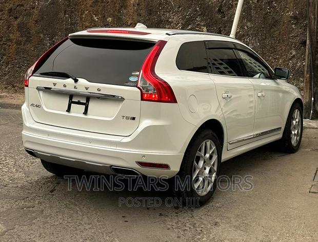 Volvo XC60 T5 Dynamic AWD 2017 - Premium White