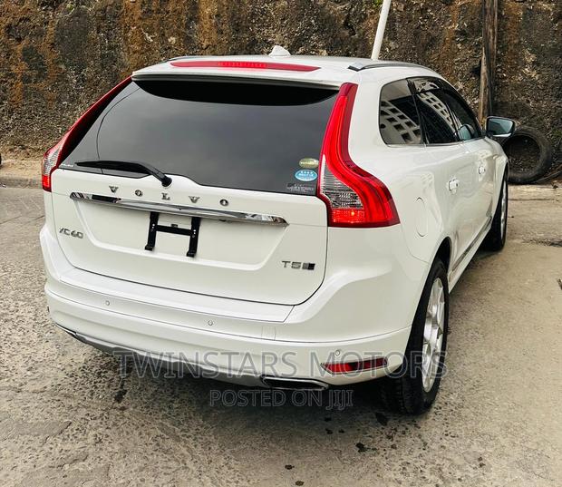 Volvo XC60 T5 Dynamic AWD 2017 - Premium White