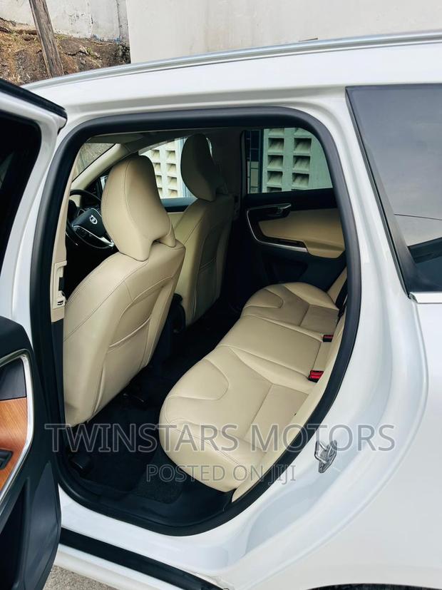 Volvo XC60 T5 Dynamic AWD 2017 - Premium White