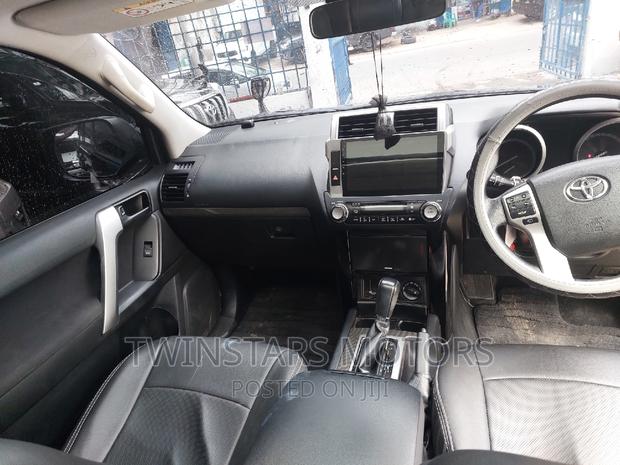 Black 2015 Toyota Land Cruiser Prado 2.7 VVT-i: Luxury Off-Roading