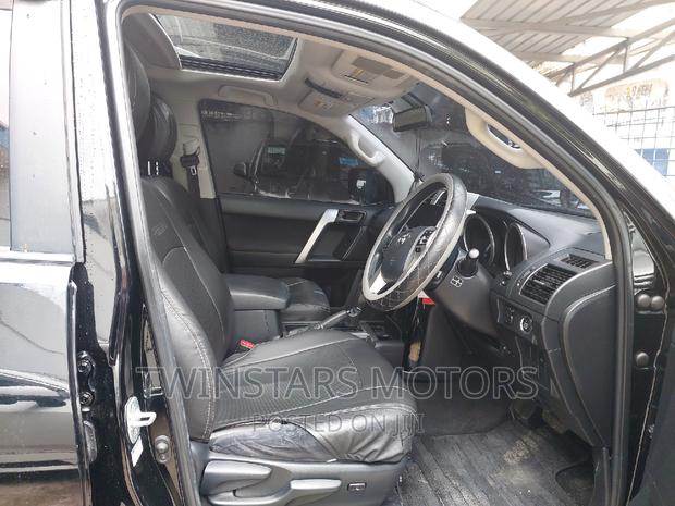 Black 2015 Toyota Land Cruiser Prado 2.7 VVT-i: Luxury Off-Roading