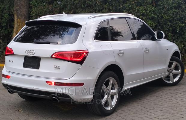 White 2015 Audi Q5 - Stylish and Spacious SUV