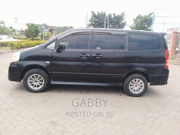 Pre-owned 2006 Nissan Serena Black - Quality and Style