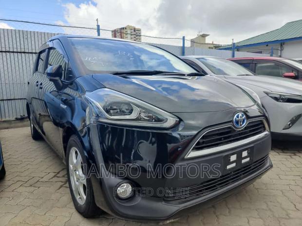 Toyota Sienta 1.5 Hybrid FWD 2017 - Burgundy Purple - Pre-loved
