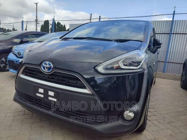 Toyota Sienta 1.5 Hybrid FWD 2017 - Burgundy Purple - Pre-loved