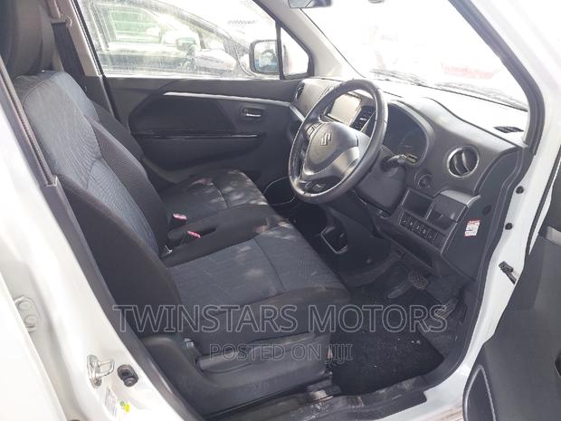 2017 Wagon R Suzuki Petrol FWD White