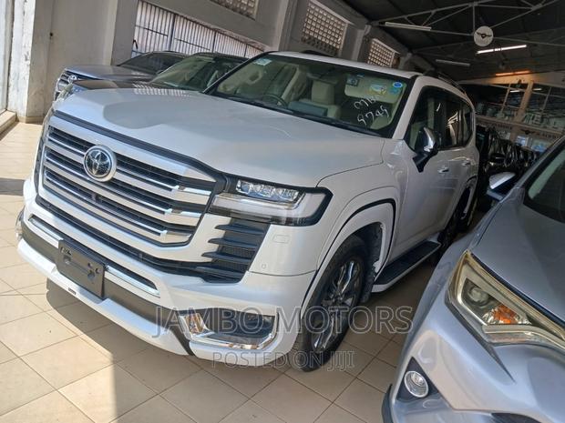 Toyota Land Cruiser 3.5 Petrol 4WD 2022 - White - Off-Road Edition