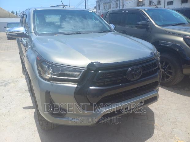2017 Toyota Hilux Green - Unmatched Performance