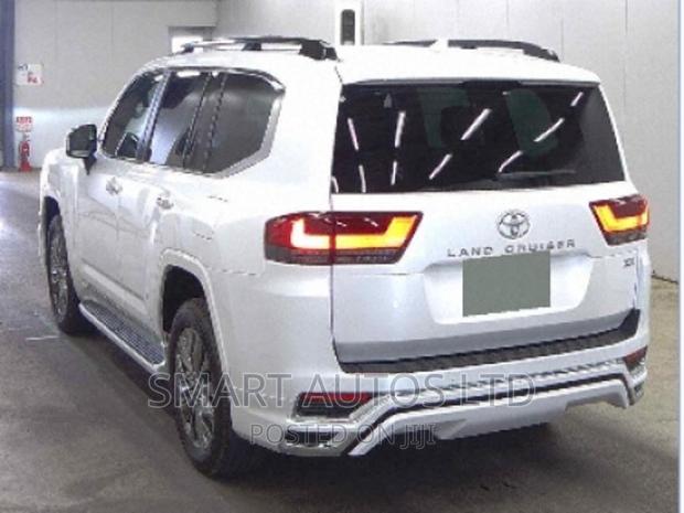 New 2021 Toyota Land Cruiser Pearl: The Ultimate SUV for Your Journey