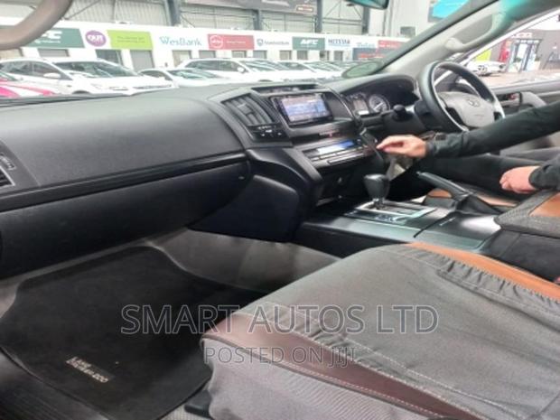 2016 Toyota Land Cruiser in White - Unmatched Style & Performance