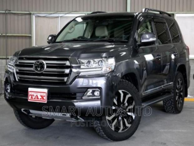 Gray 2016 Toyota Land Cruiser - Used SUV with Off-Roading Features