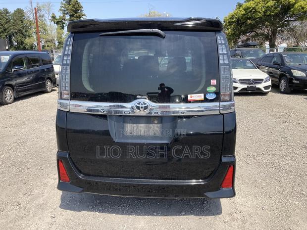 Toyota Voxy 2017 Black