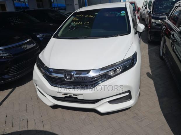 2017 Honda Fit Shuttle 1.5 Hybrid 2WD - White - Certified Pre-owned