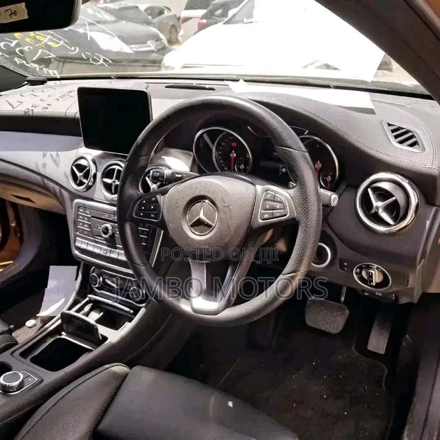 2017 Gold Mercedes-Benz GLA 250 SUV: Premium Performance