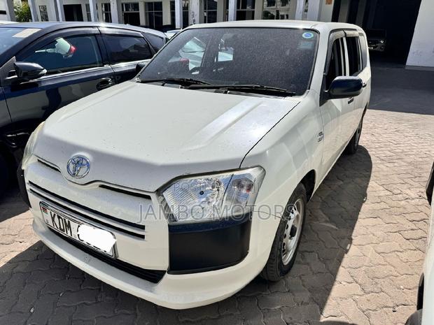 White 2016 Toyota Probox 1.5 F 2WD - Perfect for Daily Commute