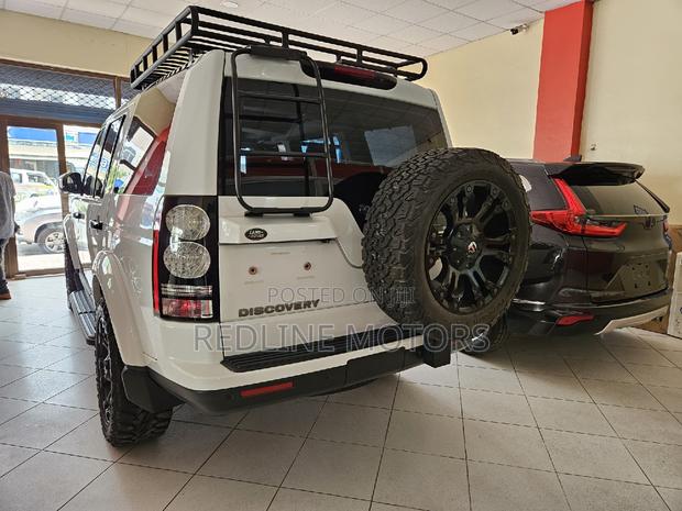 2016 Land Rover Discovery - Stunning White Edition