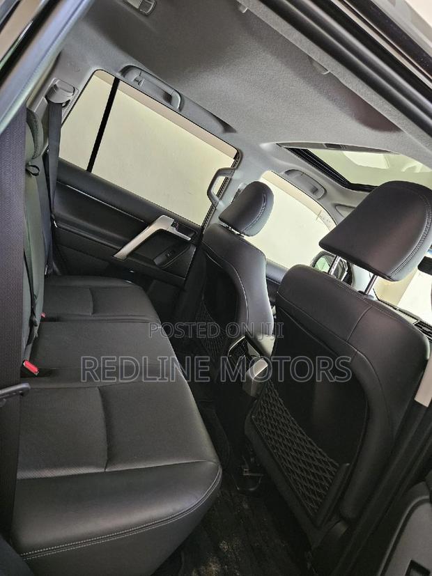 New 2018 Toyota Land Cruiser Prado 2.7 - Black Luxury SUV