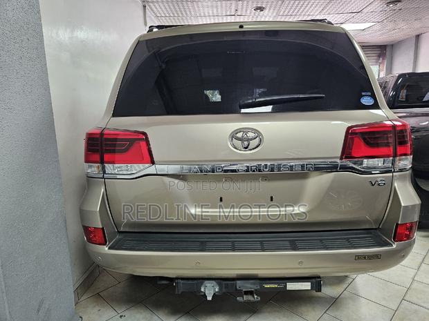 Gold 2019 Toyota Land Cruiser 4.6 V8 AX G Selection