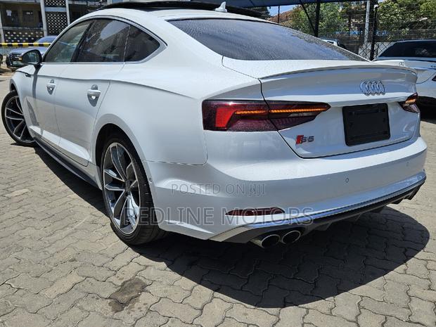 White Audi S5 2018 - Experience Driving Excellence