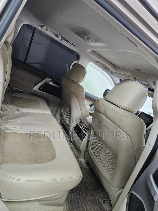 Gold 2019 Toyota Land Cruiser 4.6 V8 AX G Selection