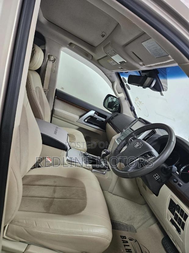 Gold 2019 Toyota Land Cruiser 4.6 V8 AX G Selection