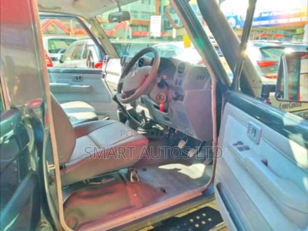 Toyota Land Cruiser 2023 Gray: Modern Luxury and Off-Road Excellence