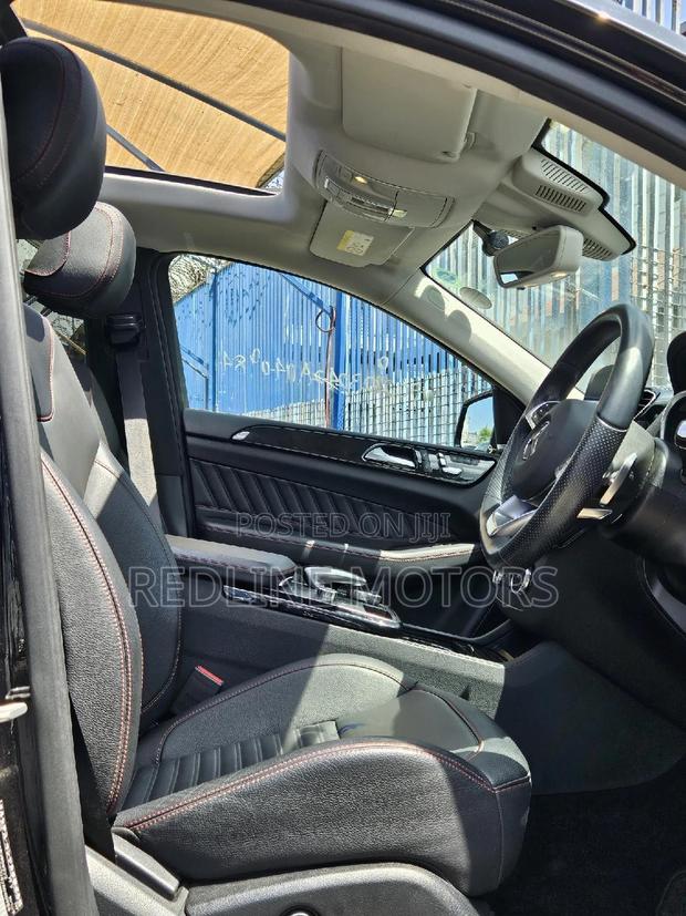 GLE 350d 4MATIC 2018 - Mercedes-Benz GLE-Class in Matt Black