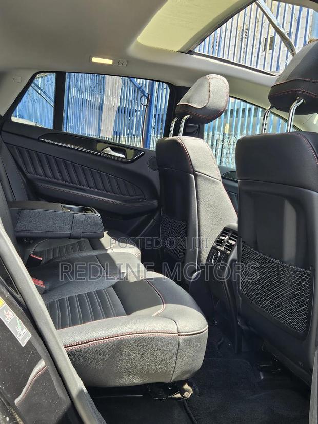 GLE 350d 4MATIC 2018 - Mercedes-Benz GLE-Class in Matt Black