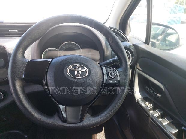 Green Toyota Vitz 1.5L Hybrid 2017 - 5-Door Hatchback