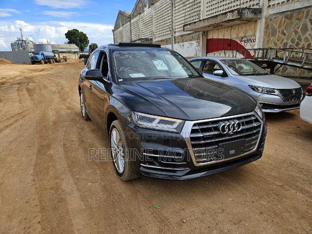 Gray Audi Q5 2.0T Premium AWD quattro 2018 - Quality Pre-owned