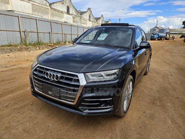 Gray Audi Q5 2.0T Premium AWD quattro 2018 - Quality Pre-owned