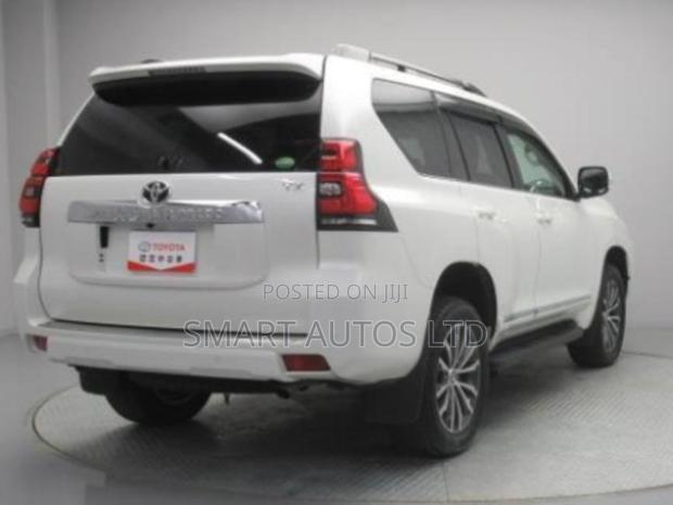 2017 Pearl Edition Toyota Land Cruiser Prado: Pre-Owned Luxury SUV