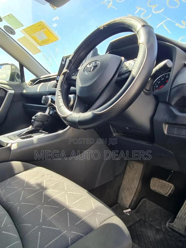 Toyota RAV4 Limited AWD 2020 Gray