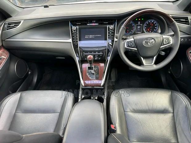 Used 2017 Toyota Harrier 2.0 White - High-Quality SUV Awaits You