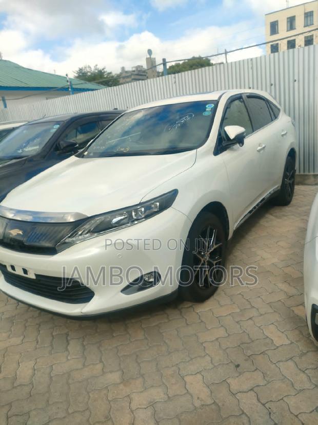 Used 2017 Toyota Harrier 2.0 White - High-Quality SUV Awaits You