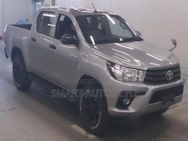2018 Toyota Hilux Silver - Adventure-Ready and Efficient Pickup