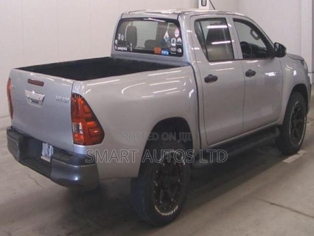 2018 Toyota Hilux Silver - Adventure-Ready and Efficient Pickup